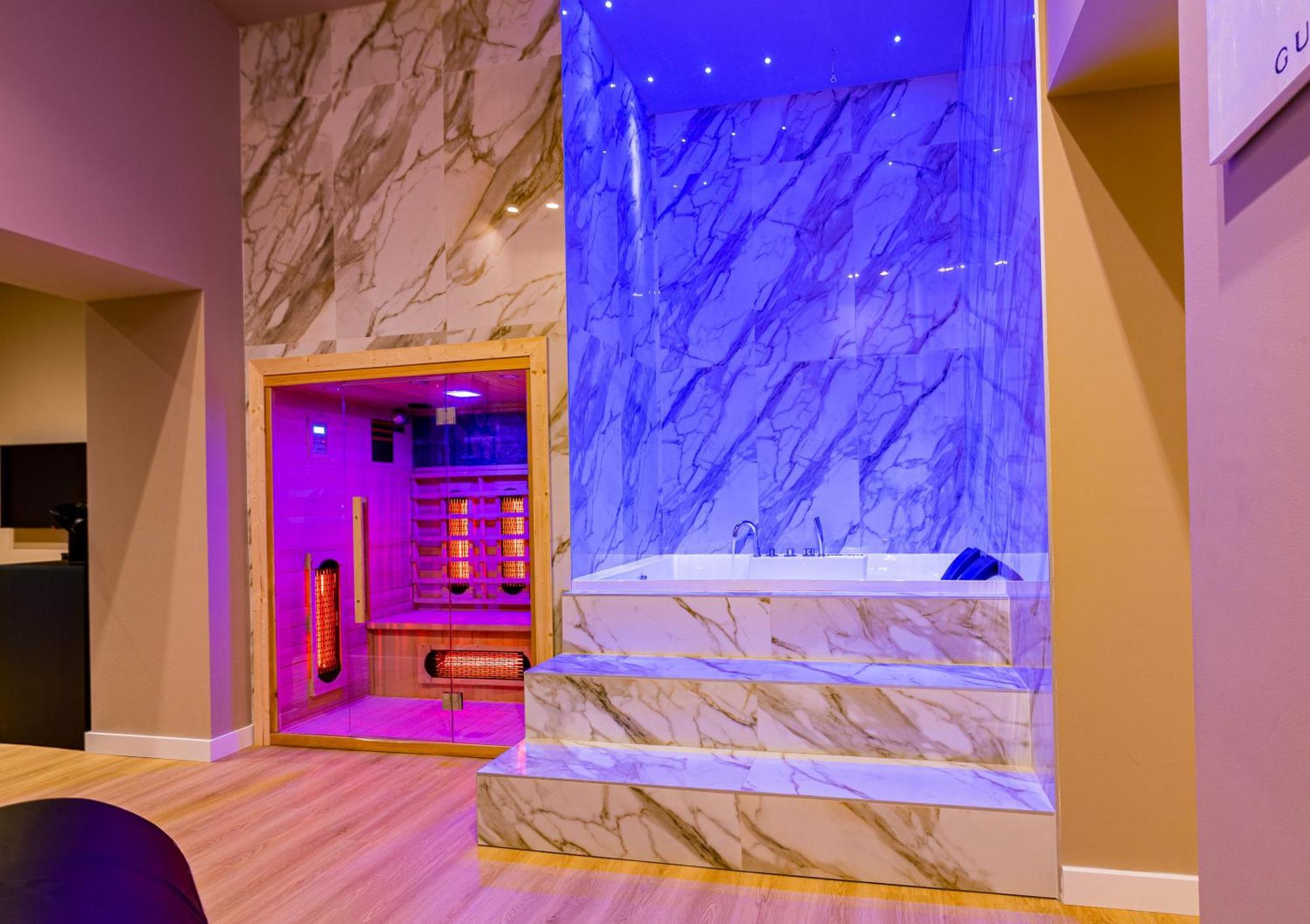 Maximum Hub Suite&Spa Палермо Екстериор снимка