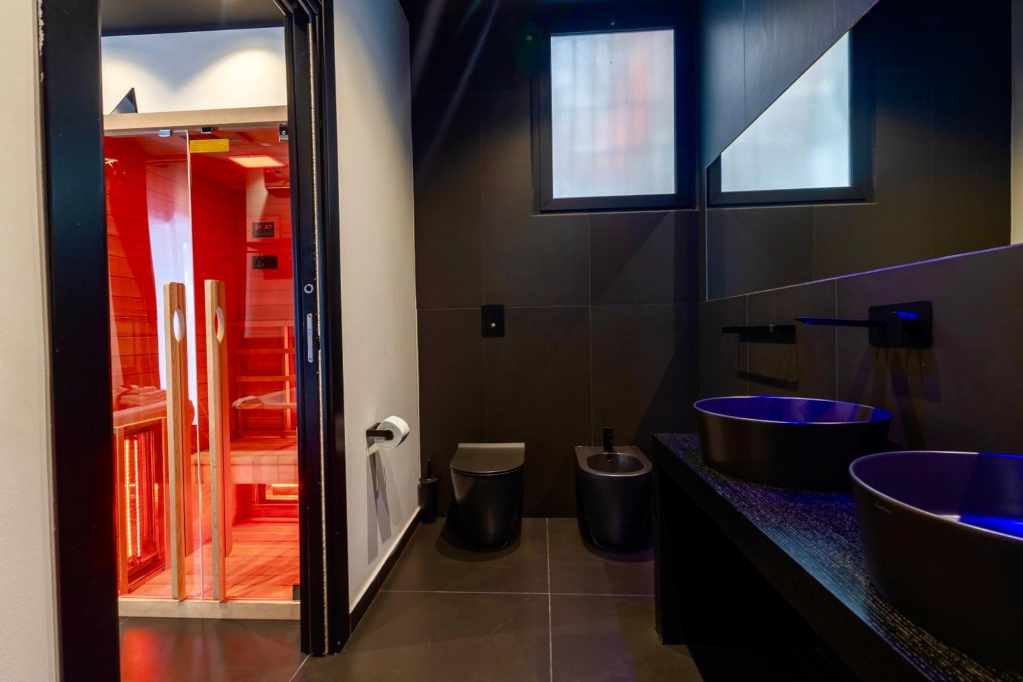 Maximum Hub Suite&Spa Палермо Екстериор снимка