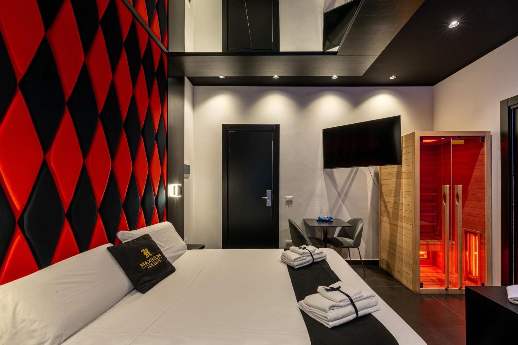 Maximum Hub Suite&Spa Палермо Екстериор снимка