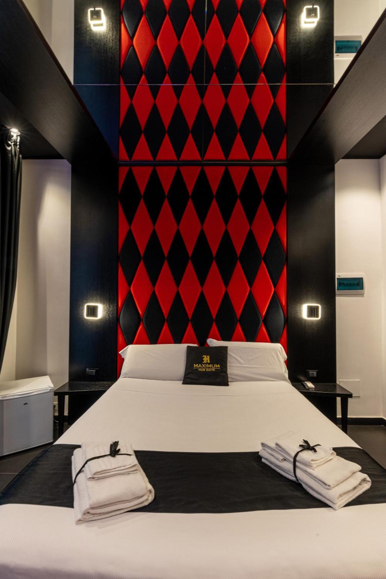 Maximum Hub Suite&Spa Палермо Екстериор снимка