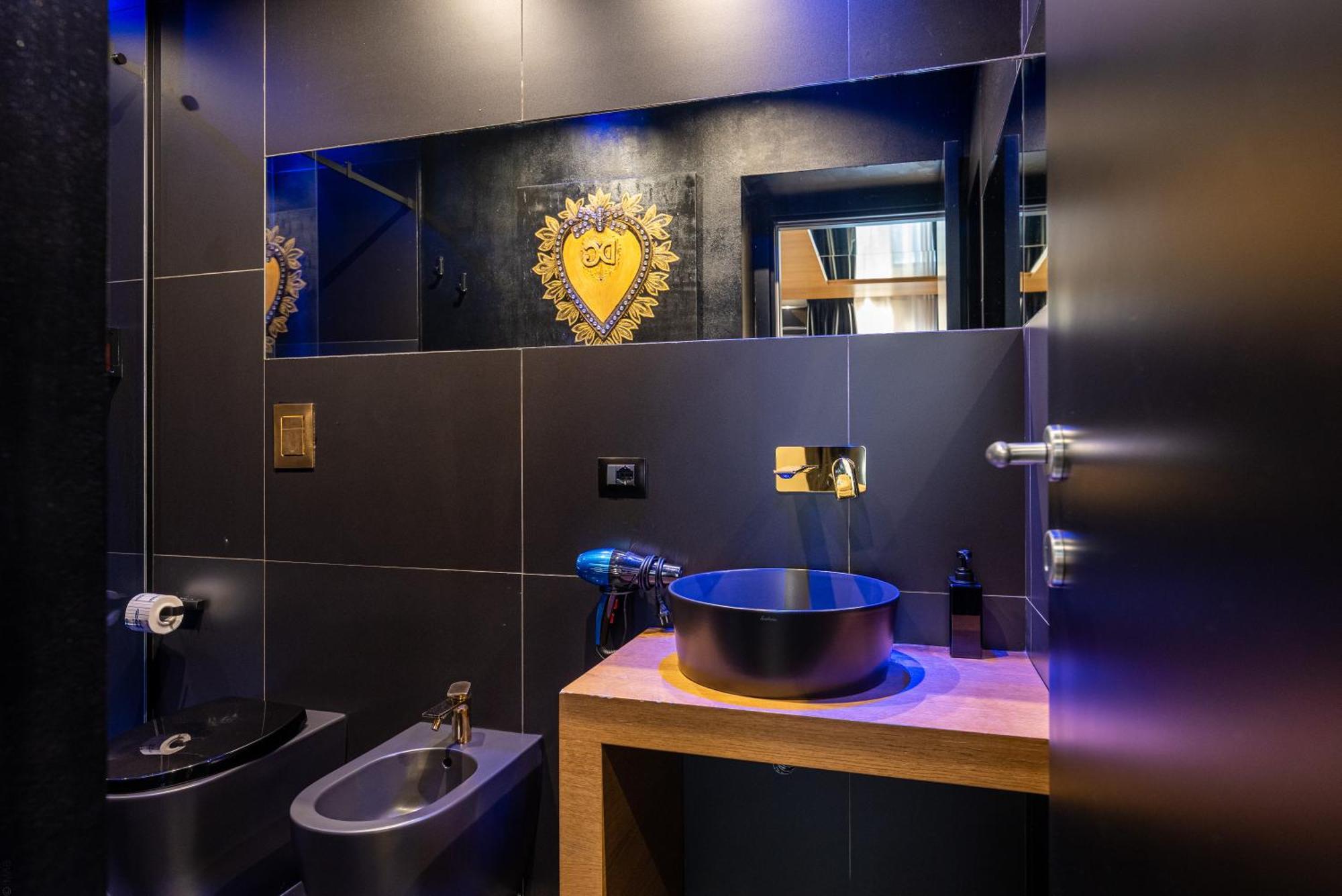 Maximum Hub Suite&Spa Палермо Екстериор снимка