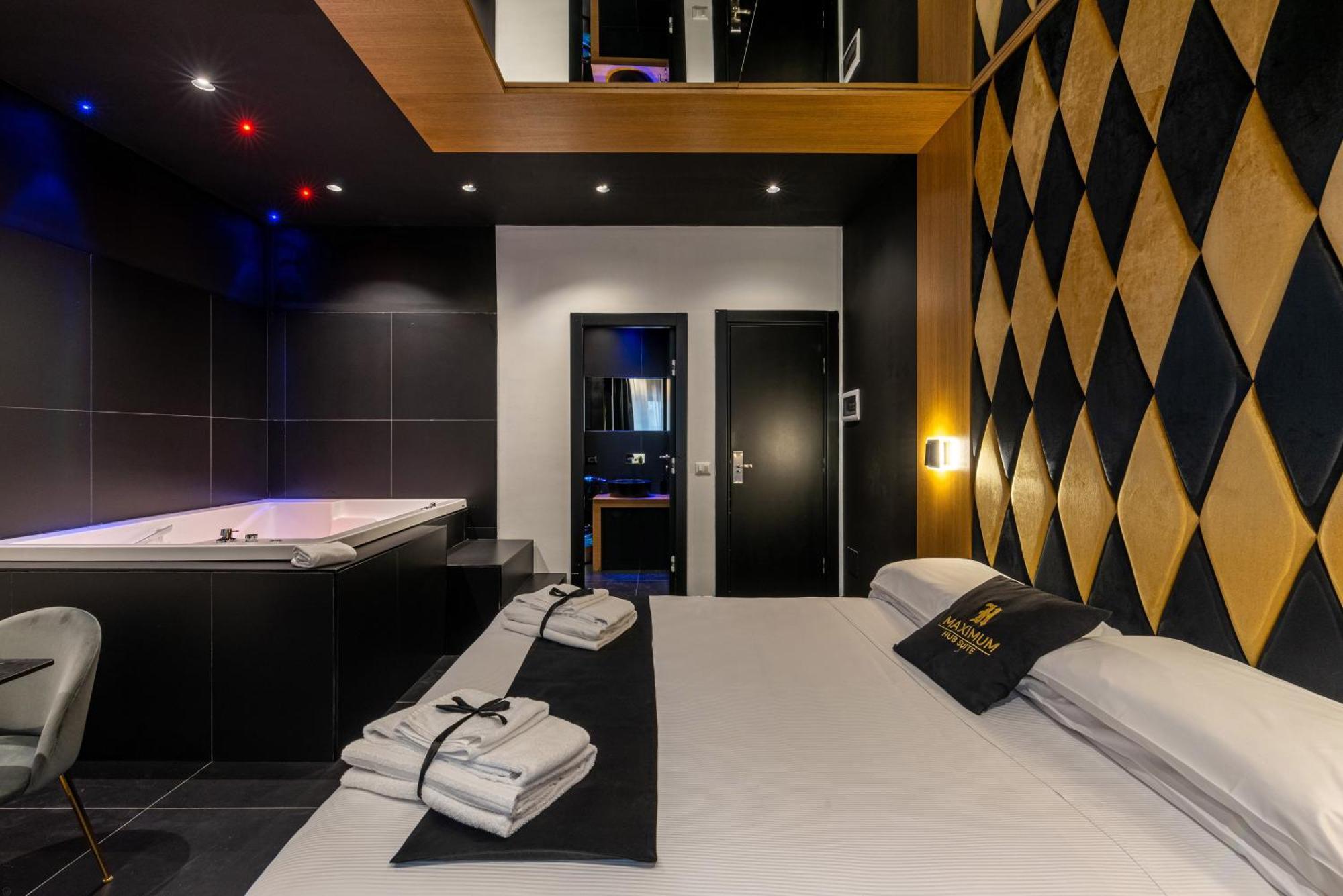 Maximum Hub Suite&Spa Палермо Екстериор снимка